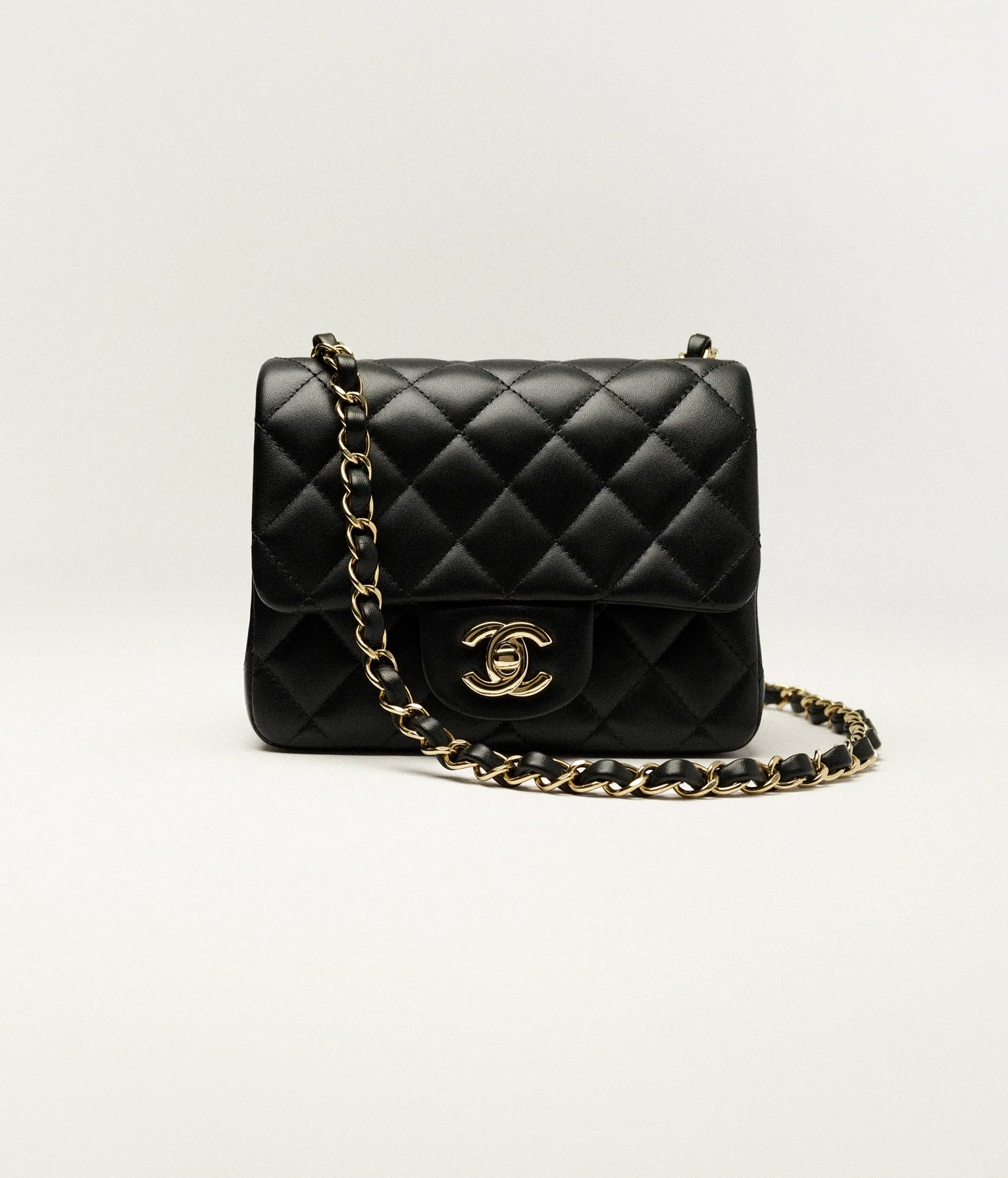 Mini Square Classic Flap